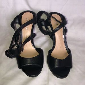 Gianni Bini black strappy heels